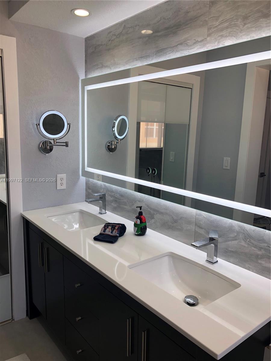 DORAL ISLES NORTH SEC TWO - Residential Lease