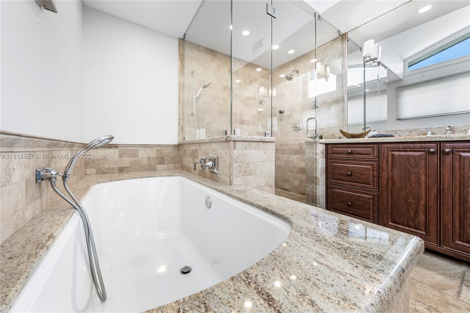 BAL HARBOUR - Residential Lease