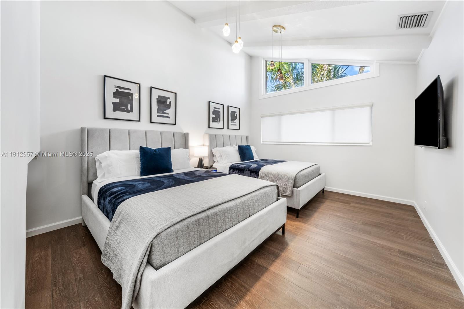 BAL HARBOUR - Residential Lease