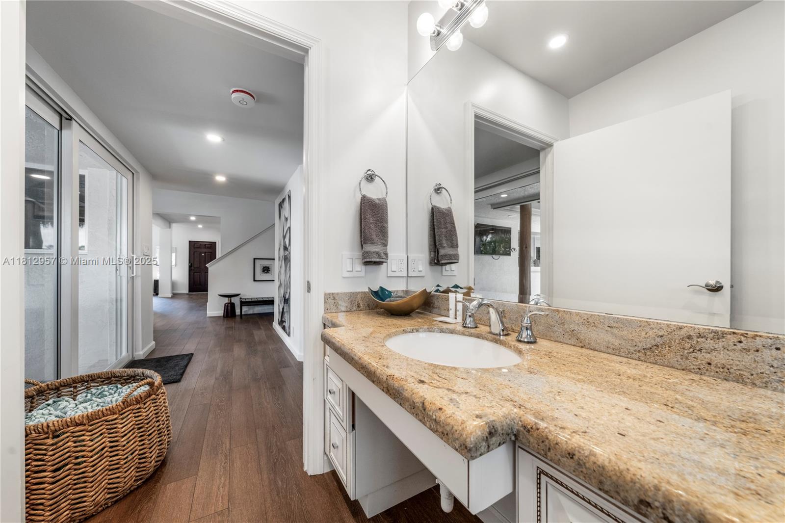 BAL HARBOUR - Residential Lease