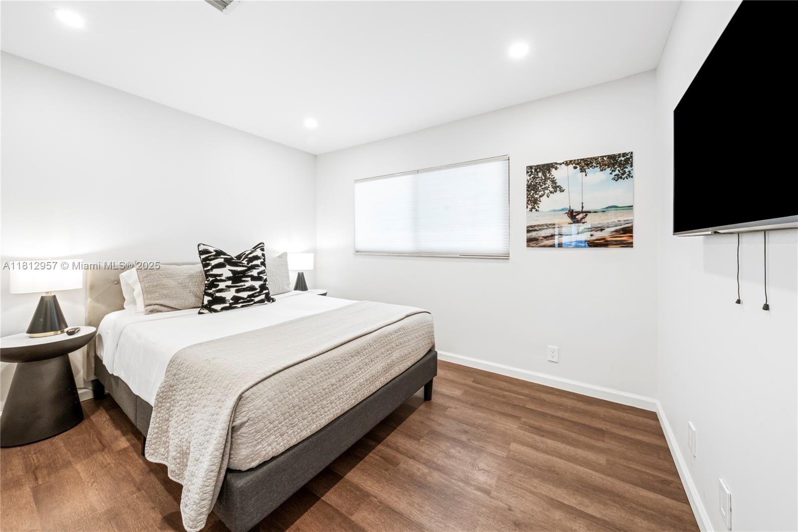 BAL HARBOUR - Residential Lease