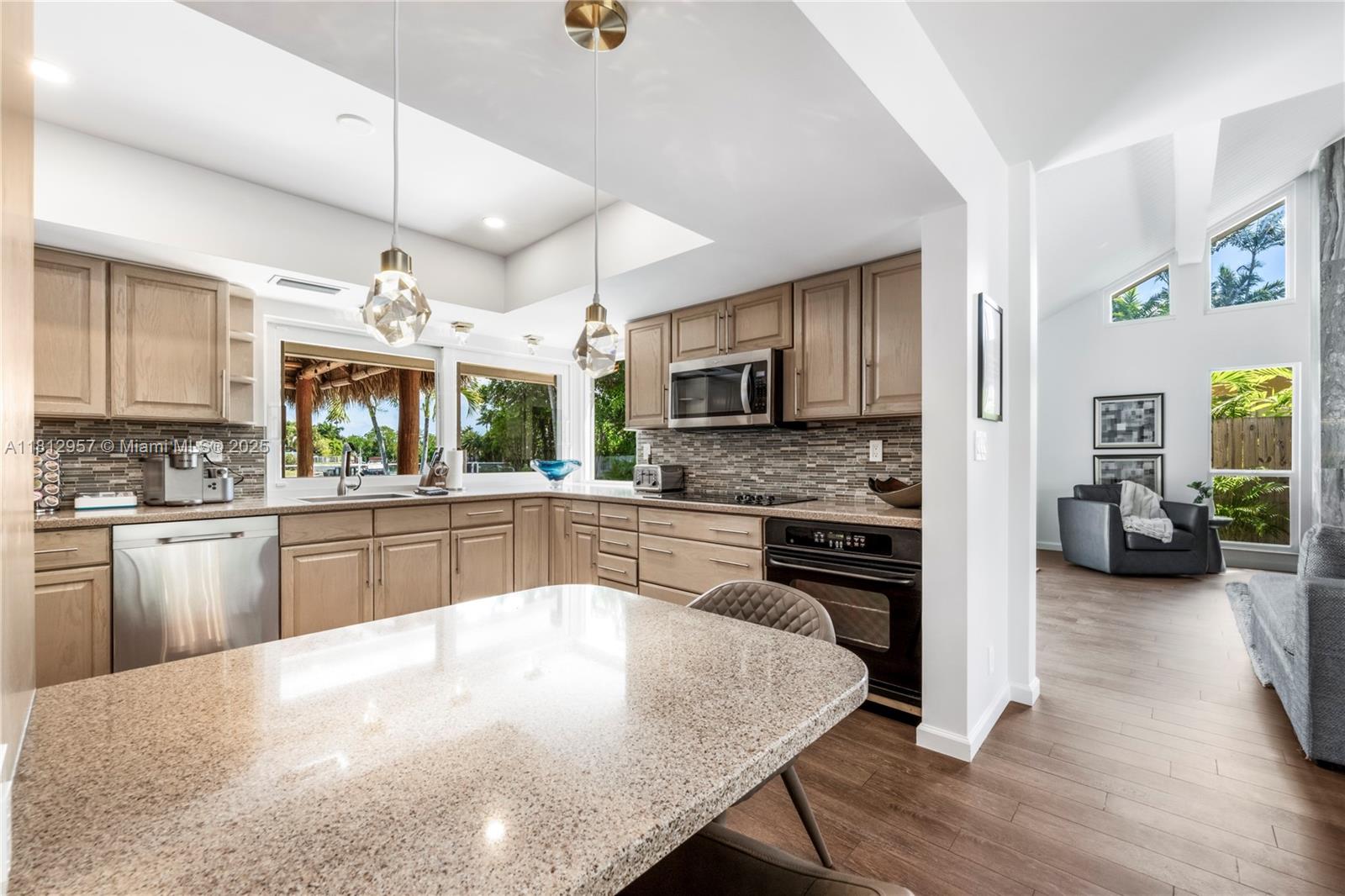 BAL HARBOUR - Residential Lease