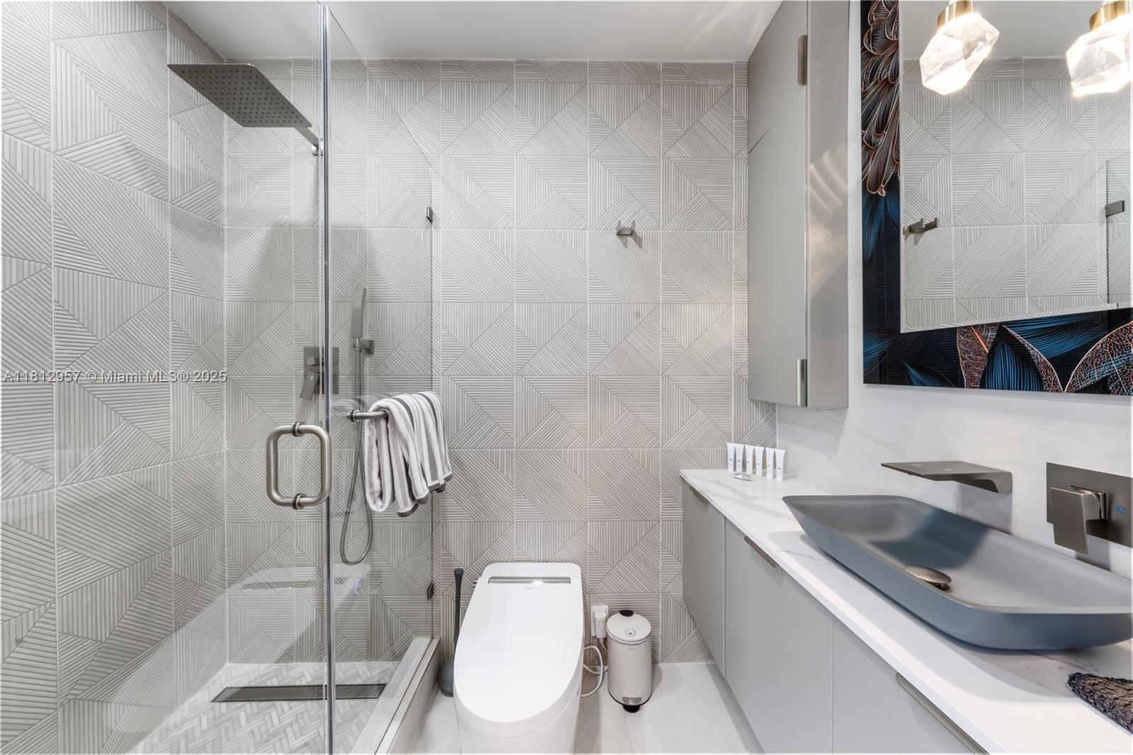 BAL HARBOUR - Residential Lease