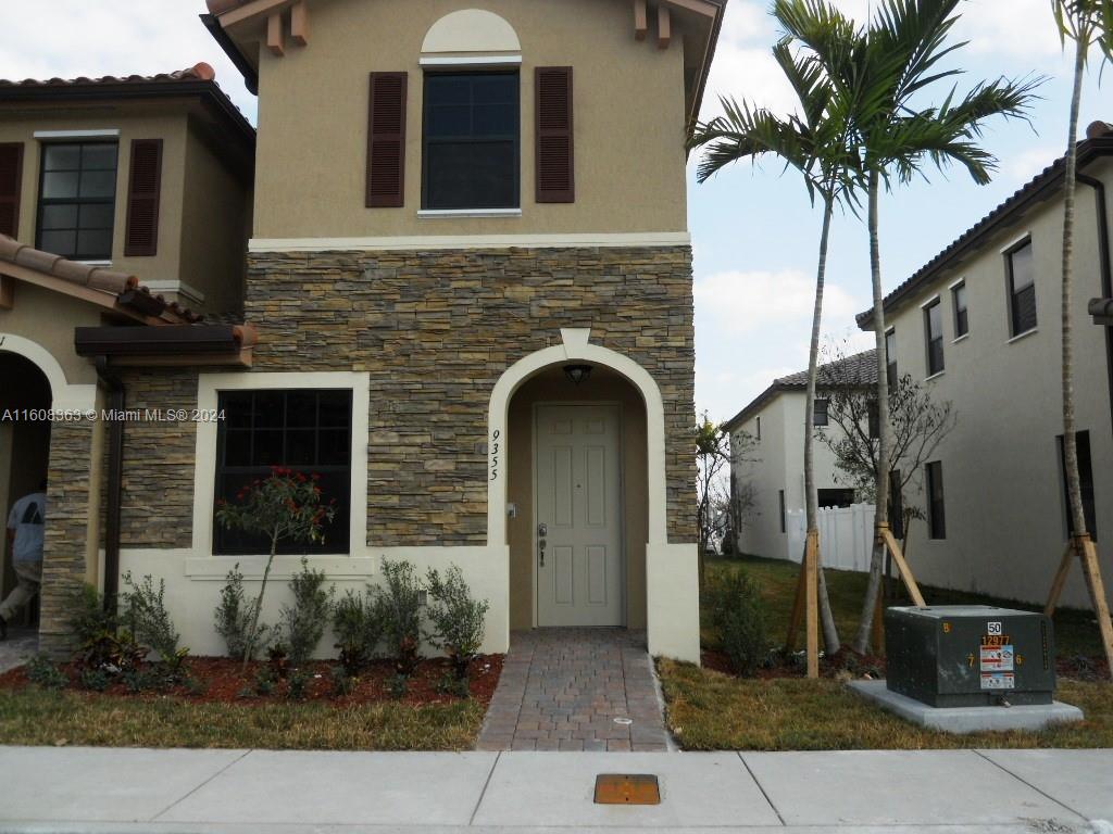 Rental Property at 9355 W 33 Way Way 9533, Hialeah, Miami-Dade County, Florida - Bedrooms: 3 
Bathrooms: 3  - $2,900 MO.