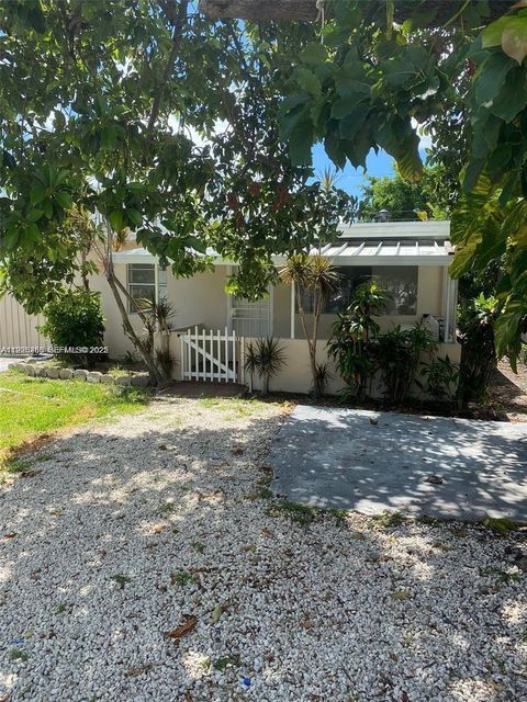 170 NW 39th St Miami FL 33127