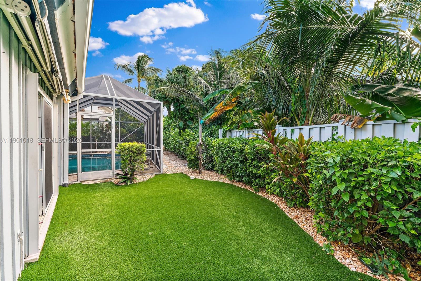JUPITER INLET BEACH COLON - Residential