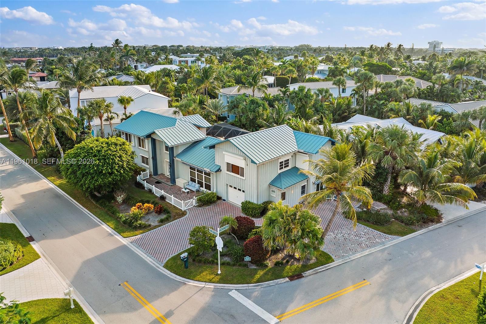 JUPITER INLET BEACH COLON - Residential