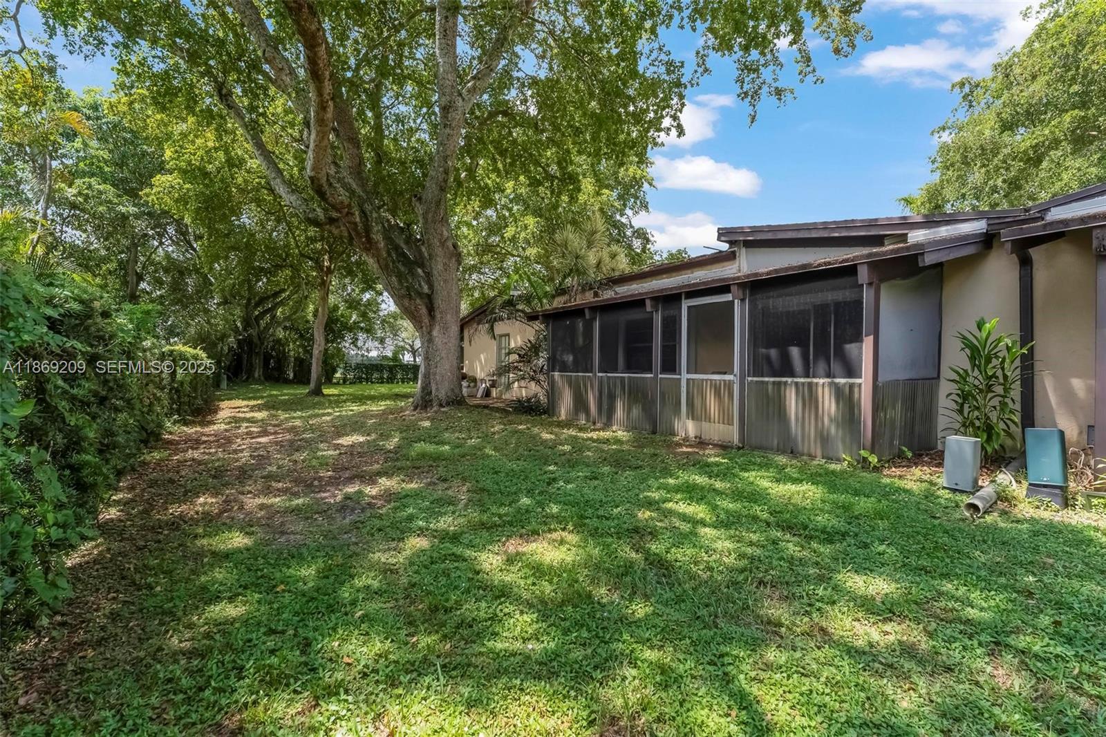 VILLAS AT CARRIAGE HILLS - Residential