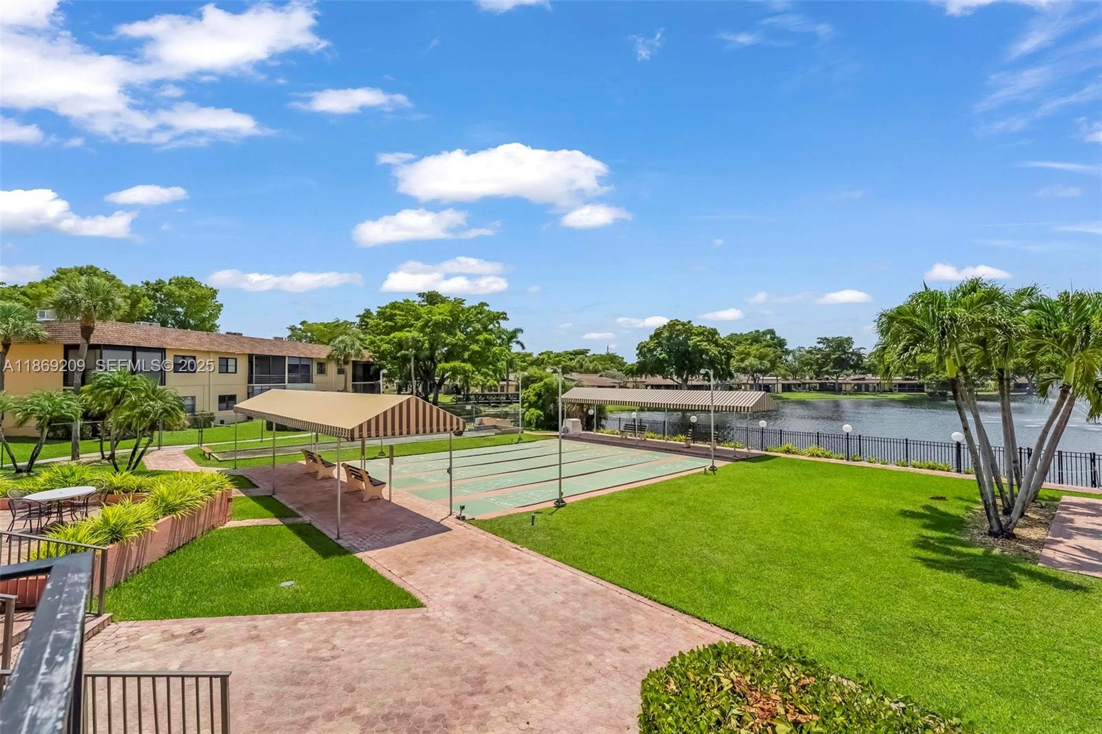 VILLAS AT CARRIAGE HILLS - Residential