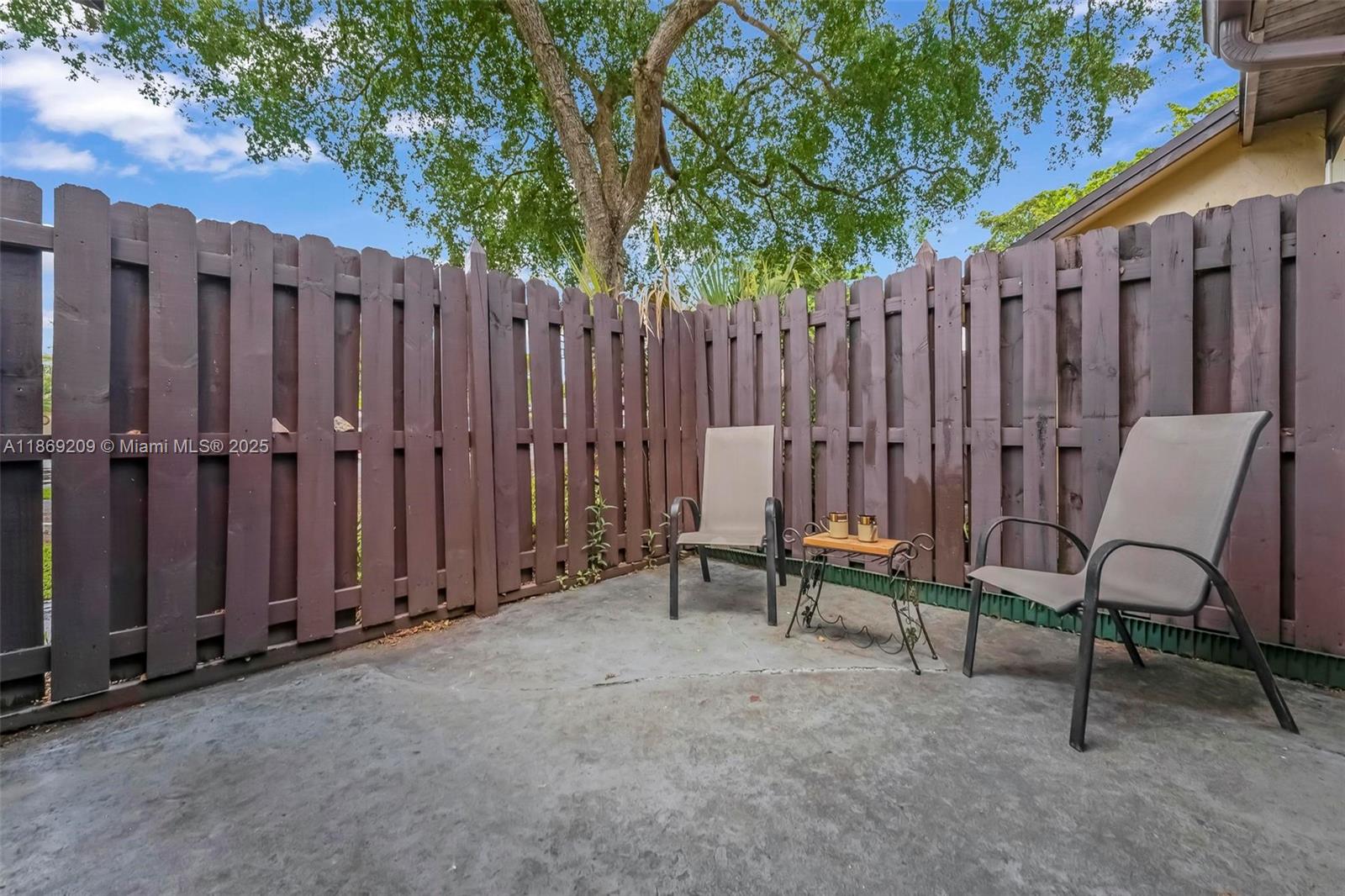 VILLAS AT CARRIAGE HILLS - Residential