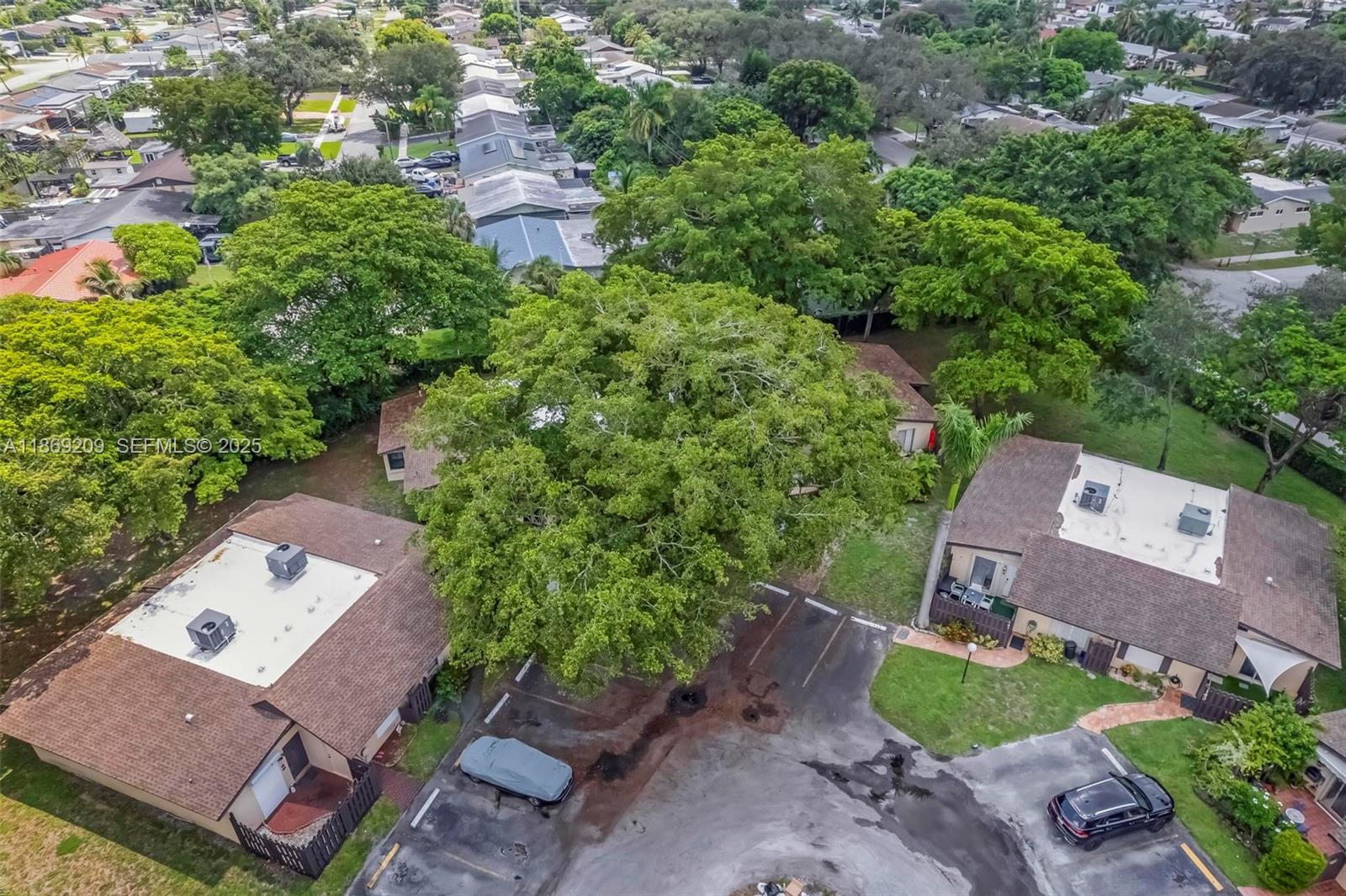 VILLAS AT CARRIAGE HILLS - Residential