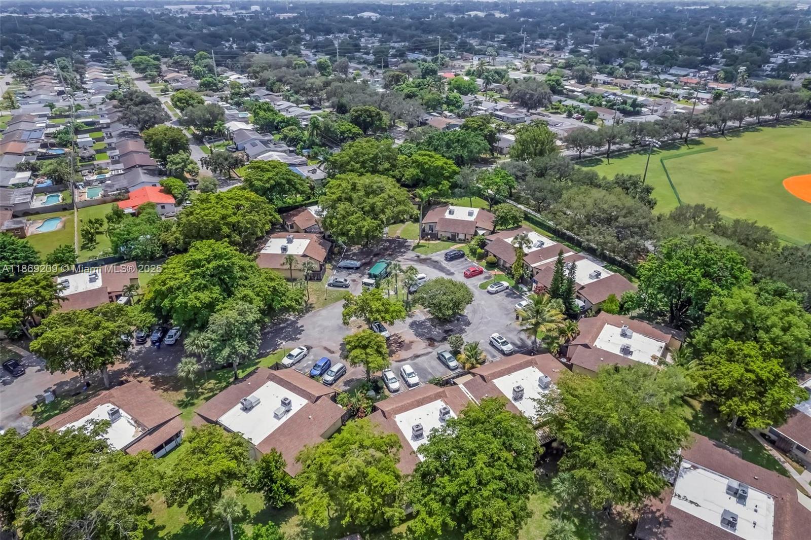 VILLAS AT CARRIAGE HILLS - Residential