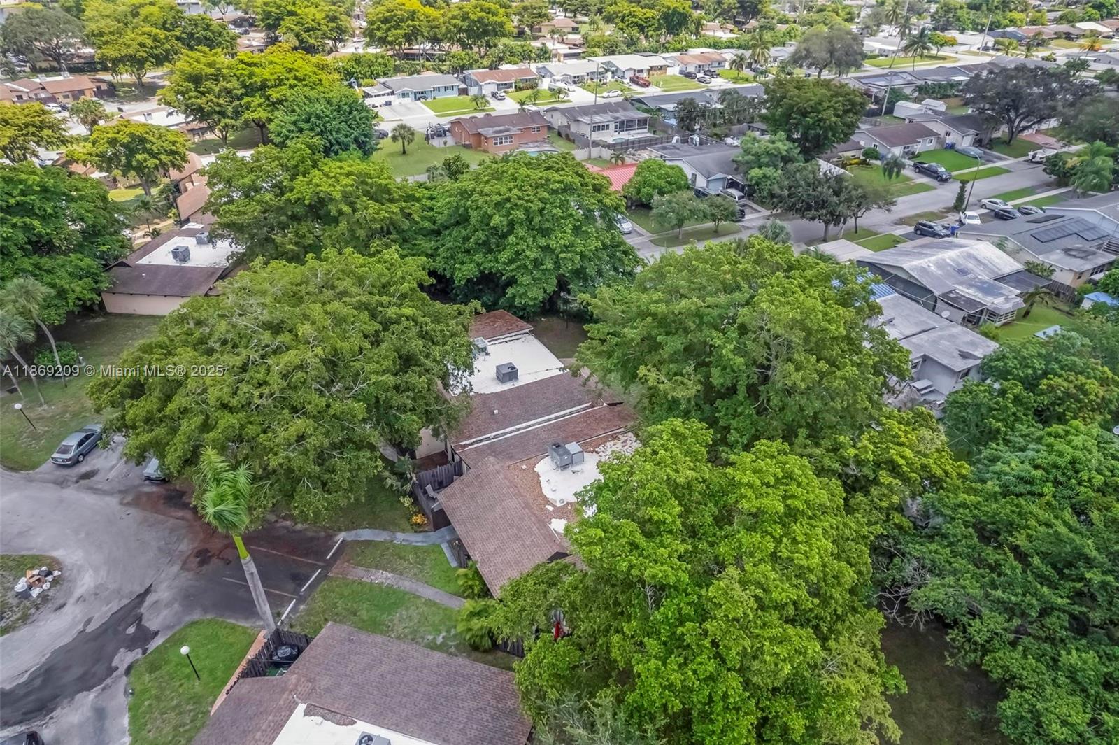 VILLAS AT CARRIAGE HILLS - Residential