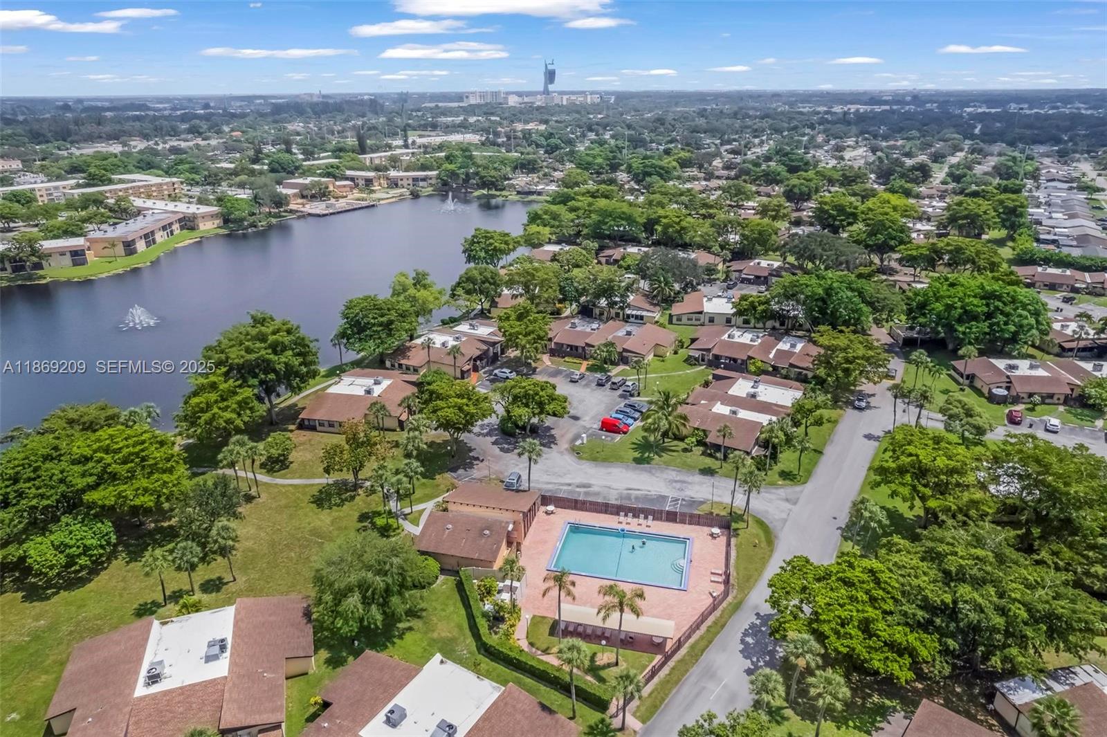 VILLAS AT CARRIAGE HILLS - Residential