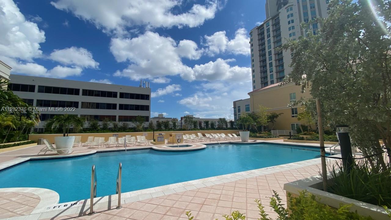 TOSCANO CONDO - Residential