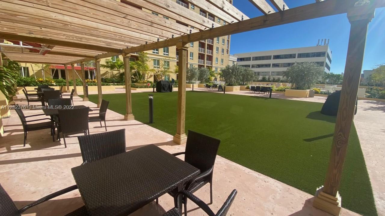 TOSCANO CONDO - Residential