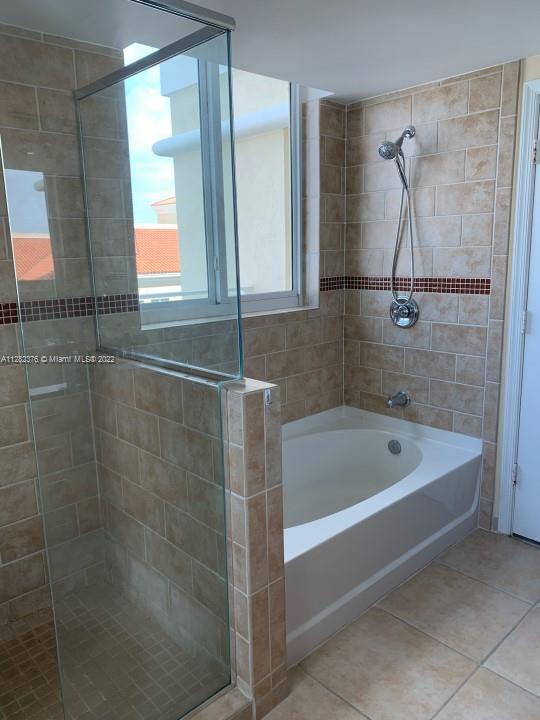 TOSCANO CONDO - Residential