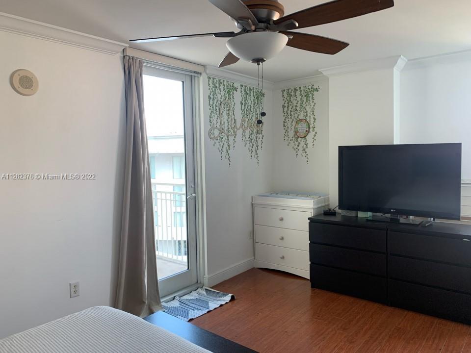 TOSCANO CONDO - Residential