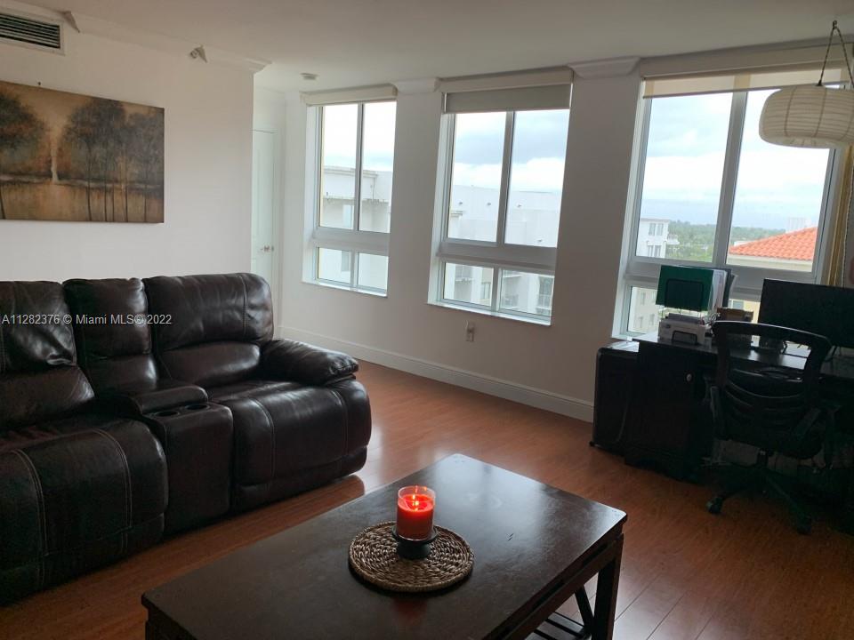 TOSCANO CONDO - Residential