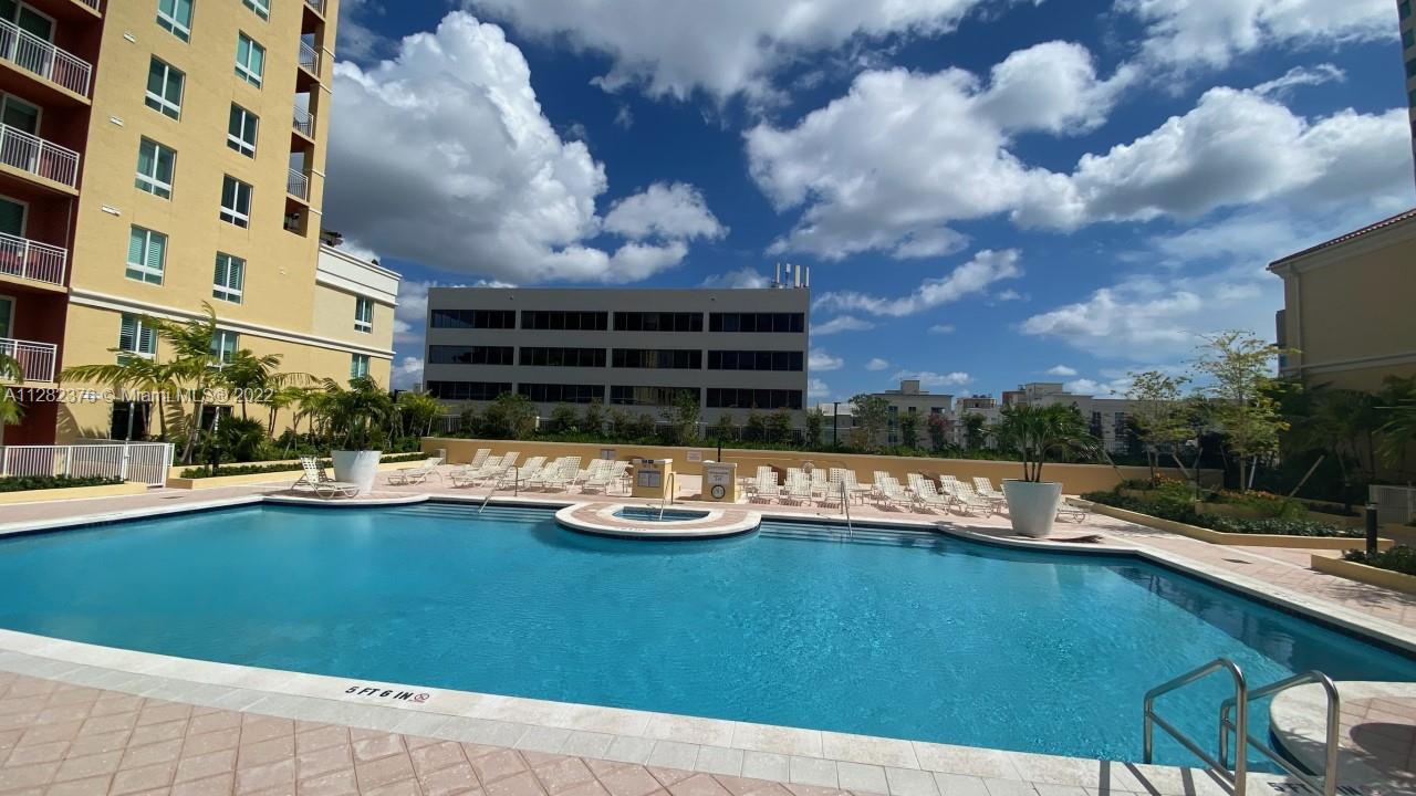 TOSCANO CONDO - Residential