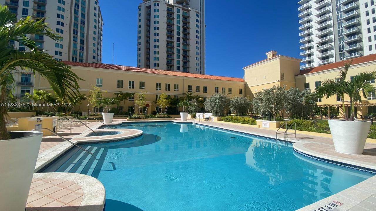 TOSCANO CONDO - Residential