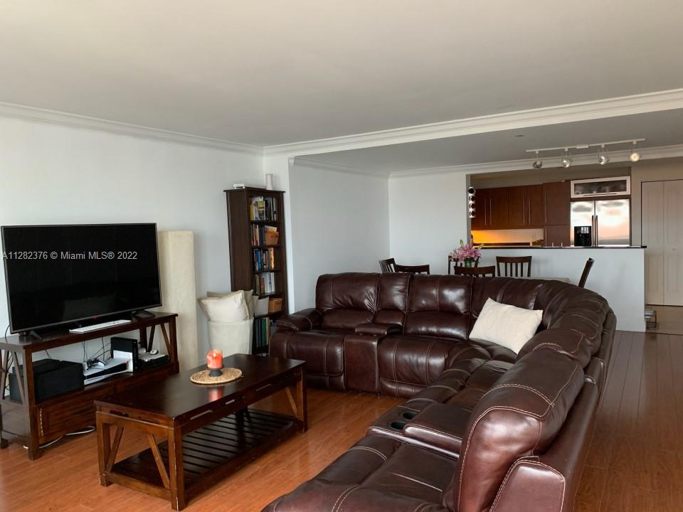 TOSCANO CONDO - Residential