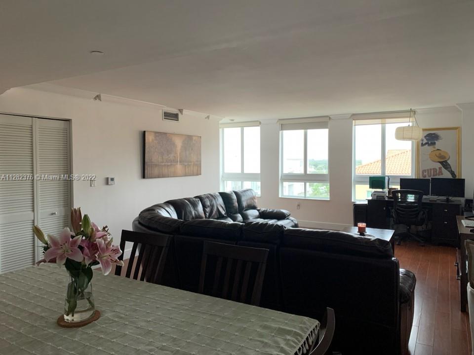 TOSCANO CONDO - Residential