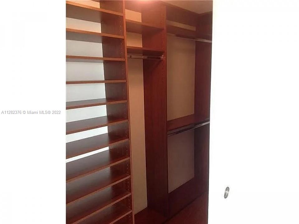 TOSCANO CONDO - Residential
