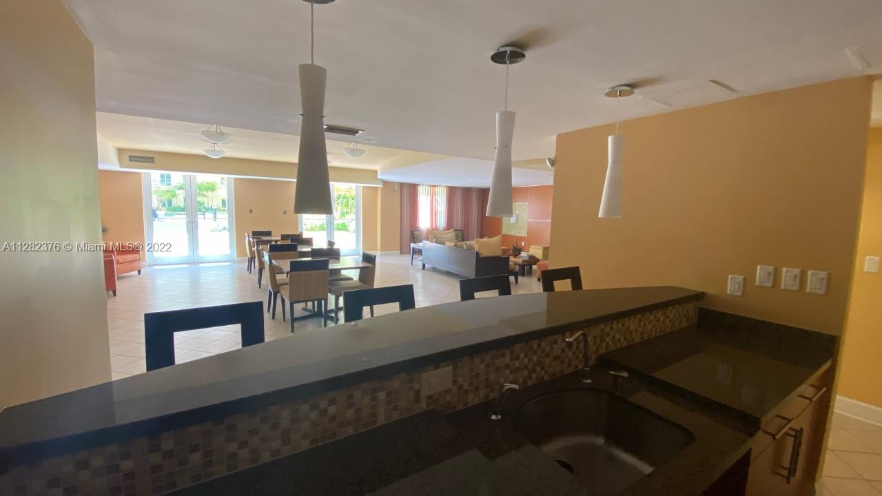TOSCANO CONDO - Residential