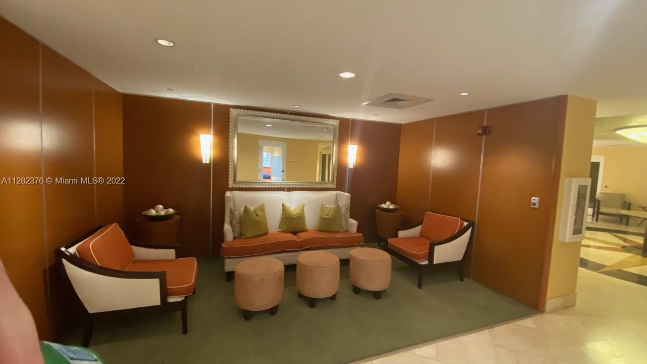 TOSCANO CONDO - Residential