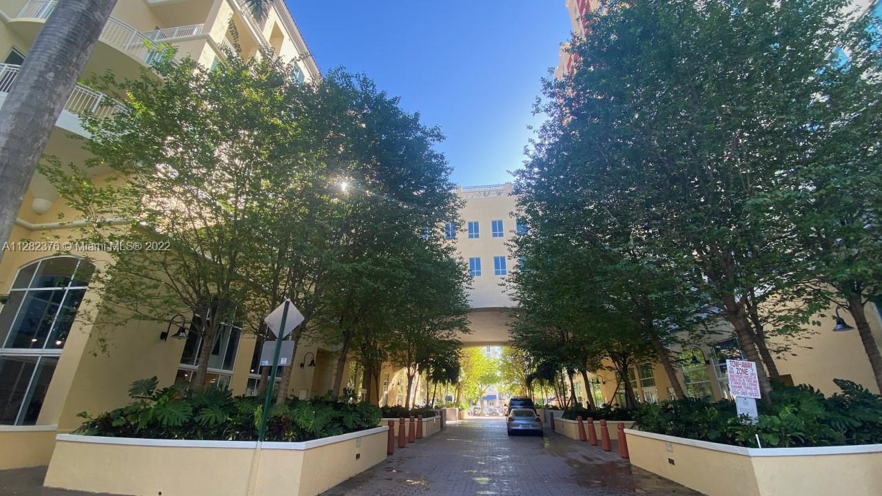 TOSCANO CONDO - Residential