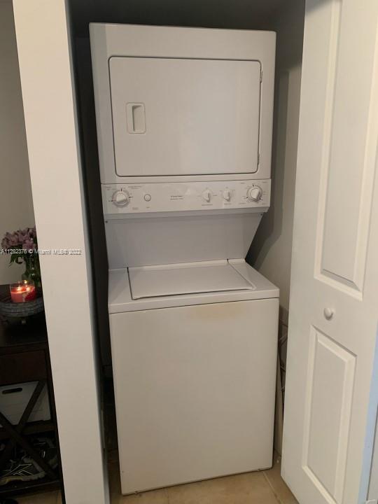TOSCANO CONDO - Residential