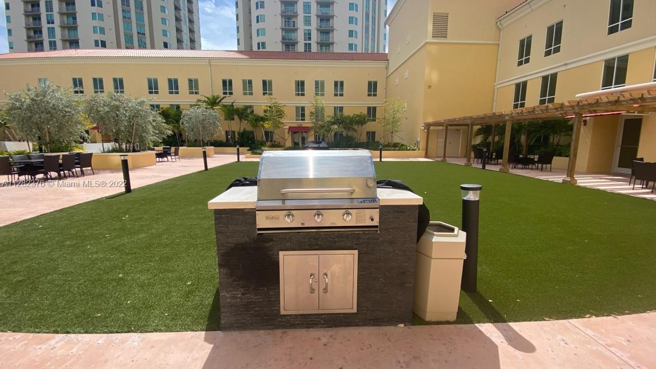 TOSCANO CONDO - Residential