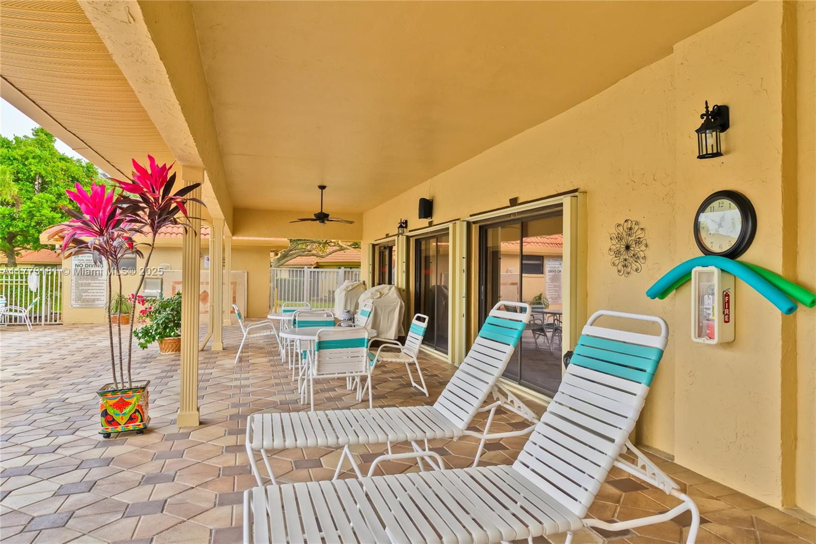 BENT TREE VILLAS WEST CON - Residential