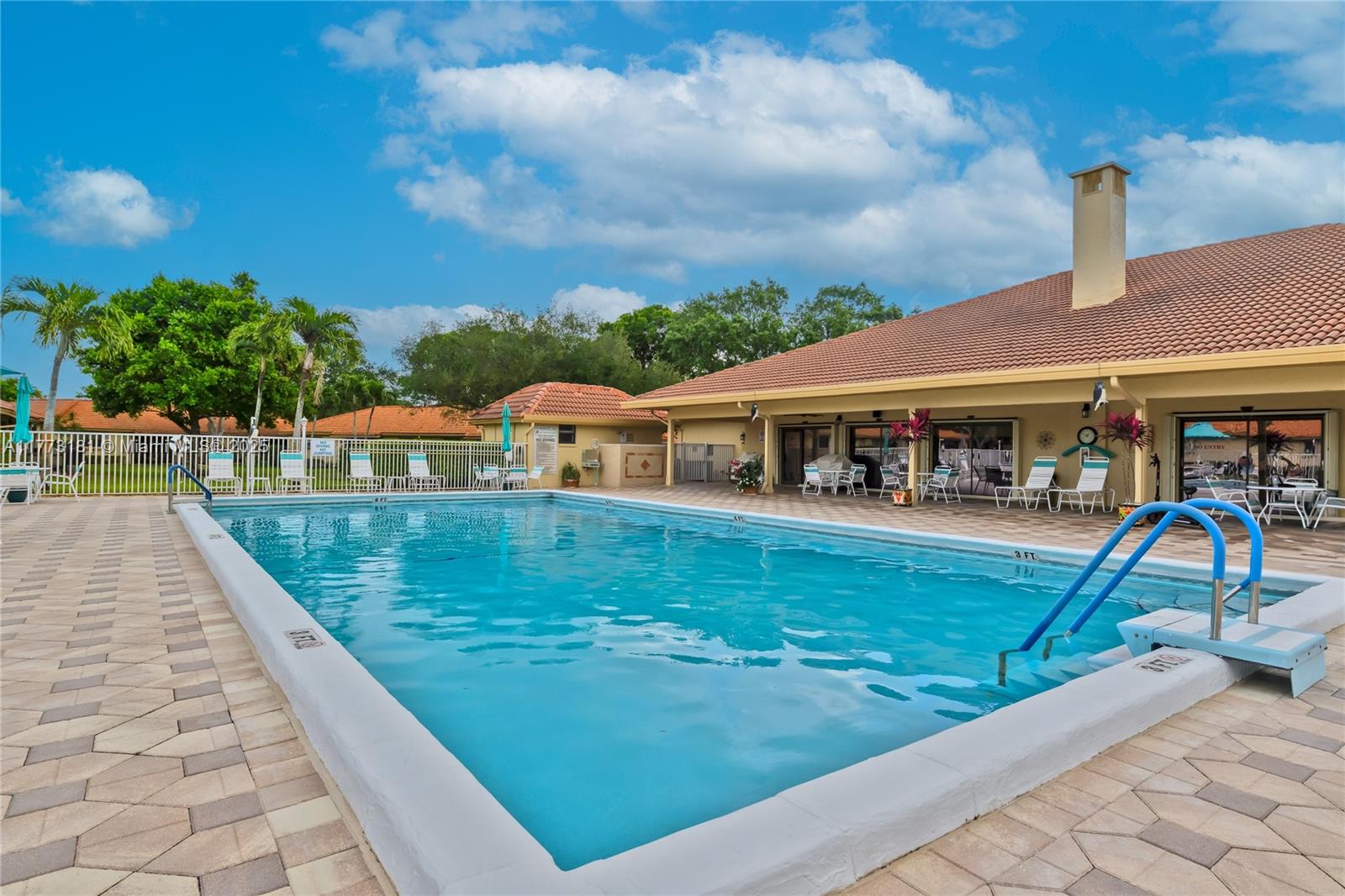 BENT TREE VILLAS WEST CON - Residential