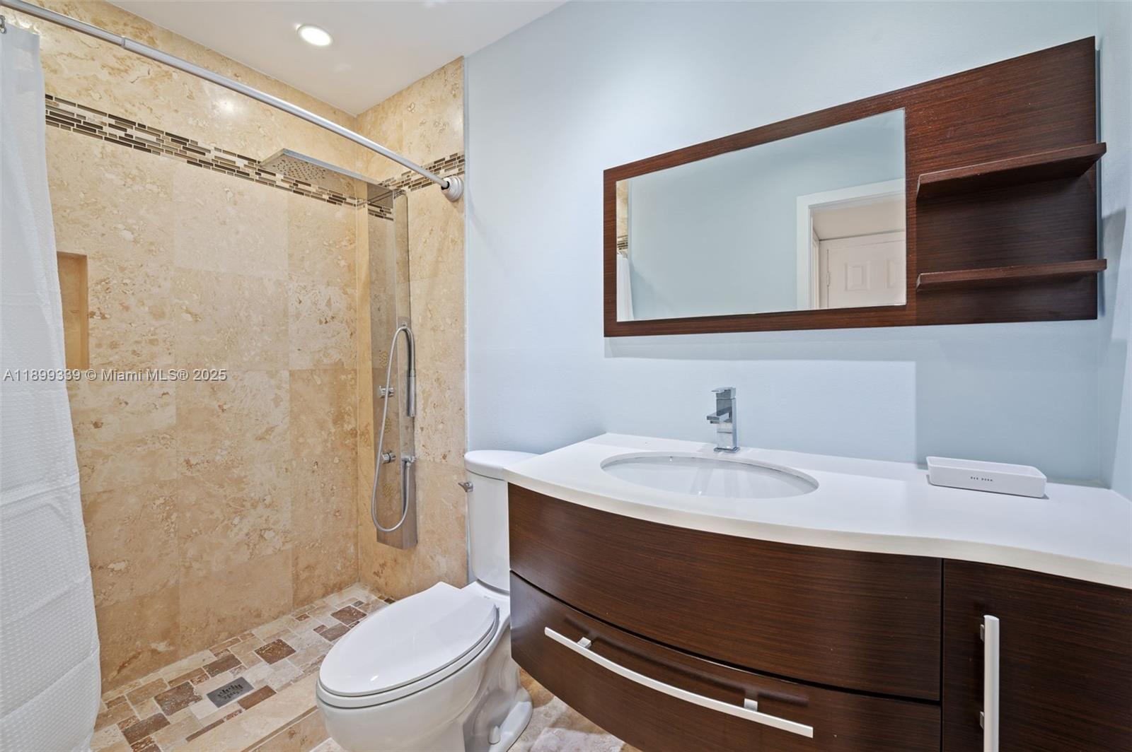 CREEKSIDE VILLAS SEC TWO - Residential Lease