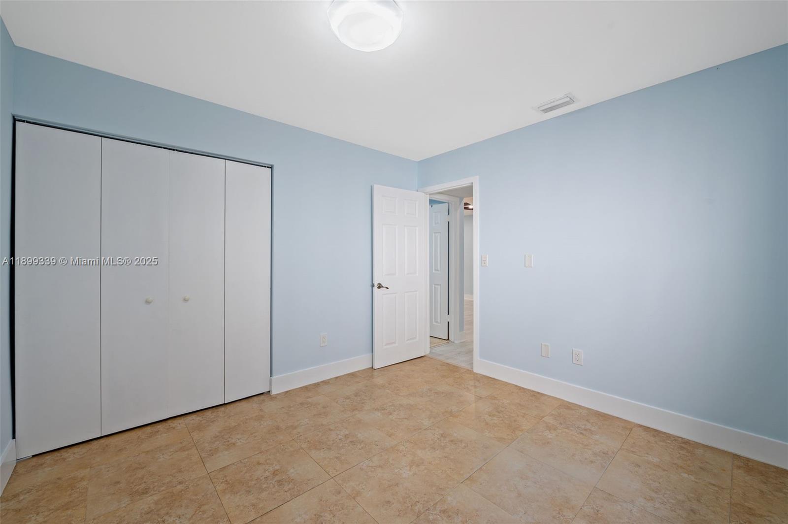 CREEKSIDE VILLAS SEC TWO - Residential Lease