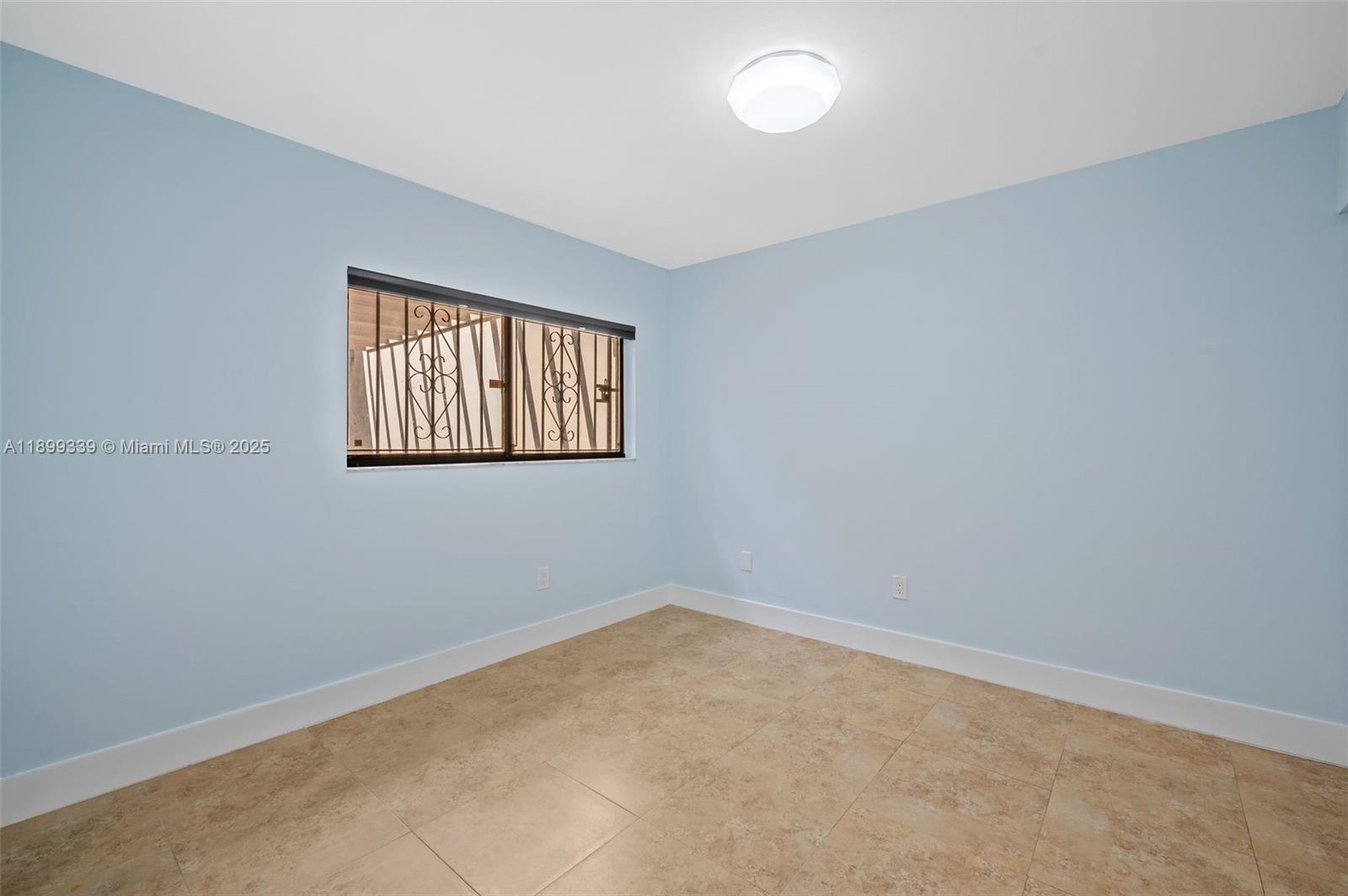 CREEKSIDE VILLAS SEC TWO - Residential Lease