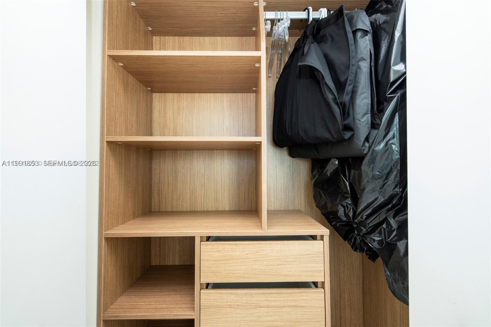 JADE RESIDENCES - Residential