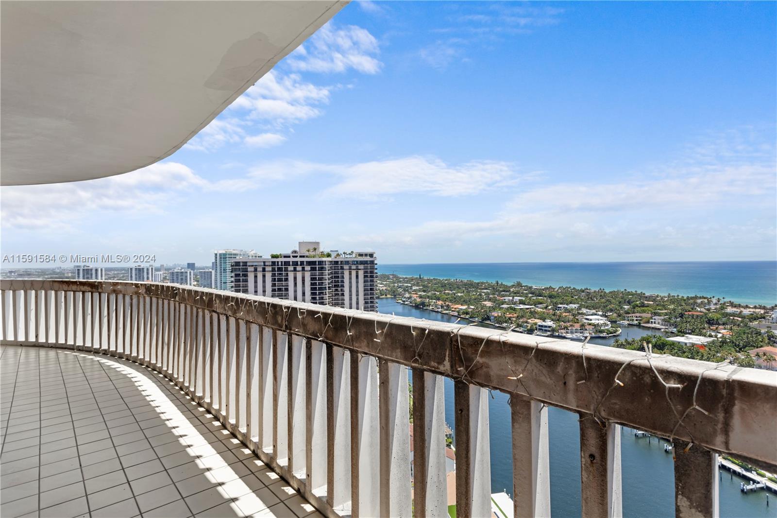 TURNBERRY TOWERS CONDO - Residential
