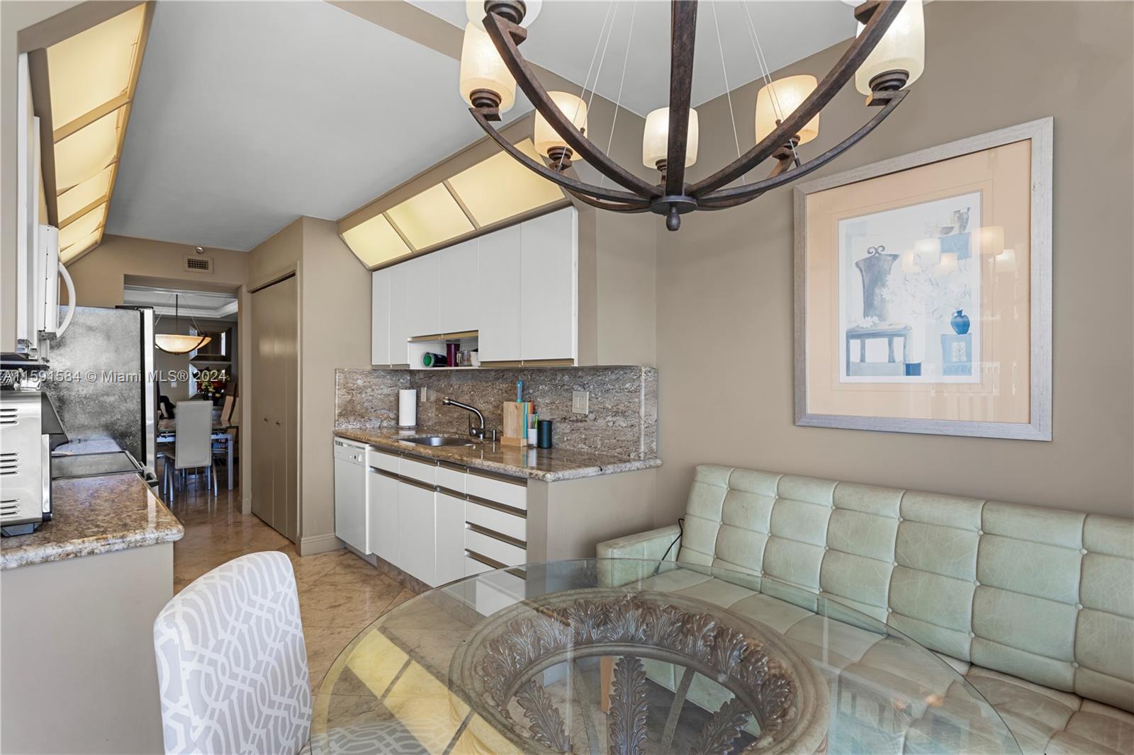 TURNBERRY TOWERS CONDO - Residential