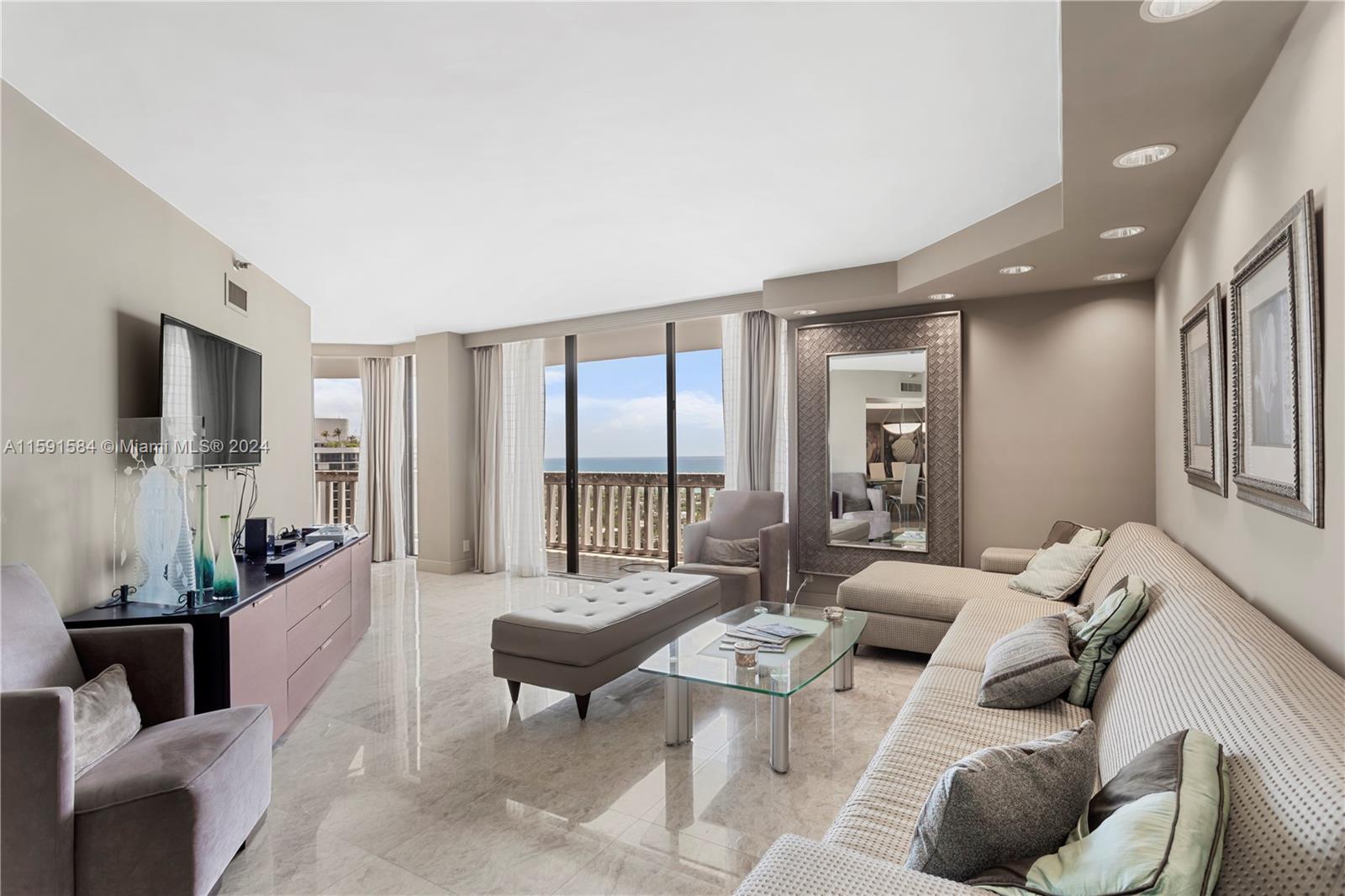 TURNBERRY TOWERS CONDO - Residential