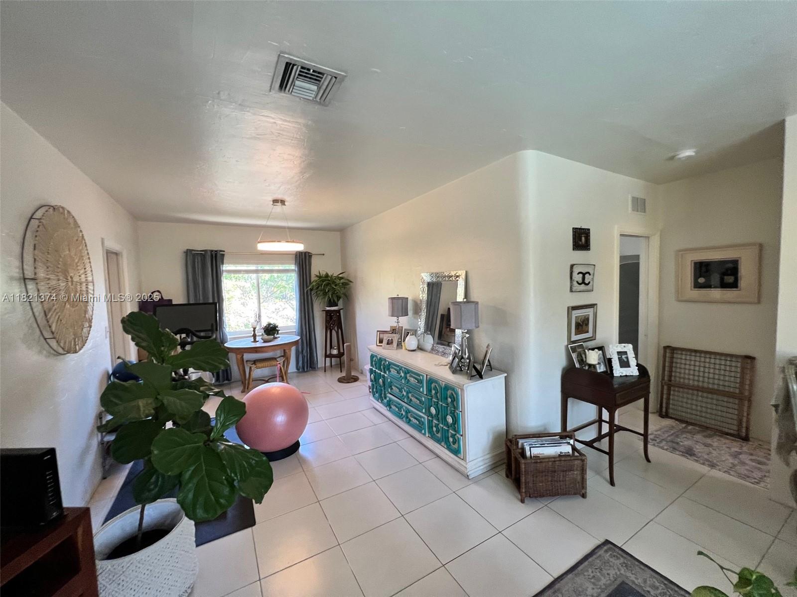 721 Ne 16th Ave 721C, Fort Lauderdale, Broward County, Florida - 1 Bedrooms  
1 Bathrooms - 