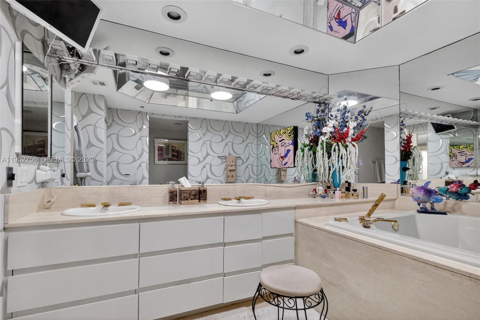 4000 ISL BLVD WILLIAMS IS - Residential