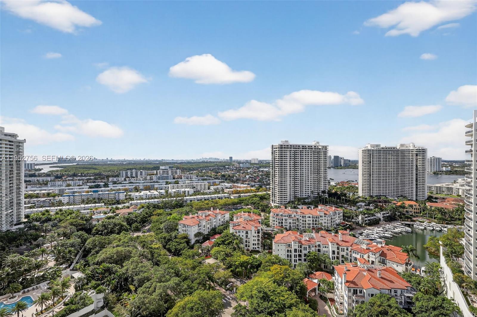 4000 ISL BLVD WILLIAMS IS - Residential