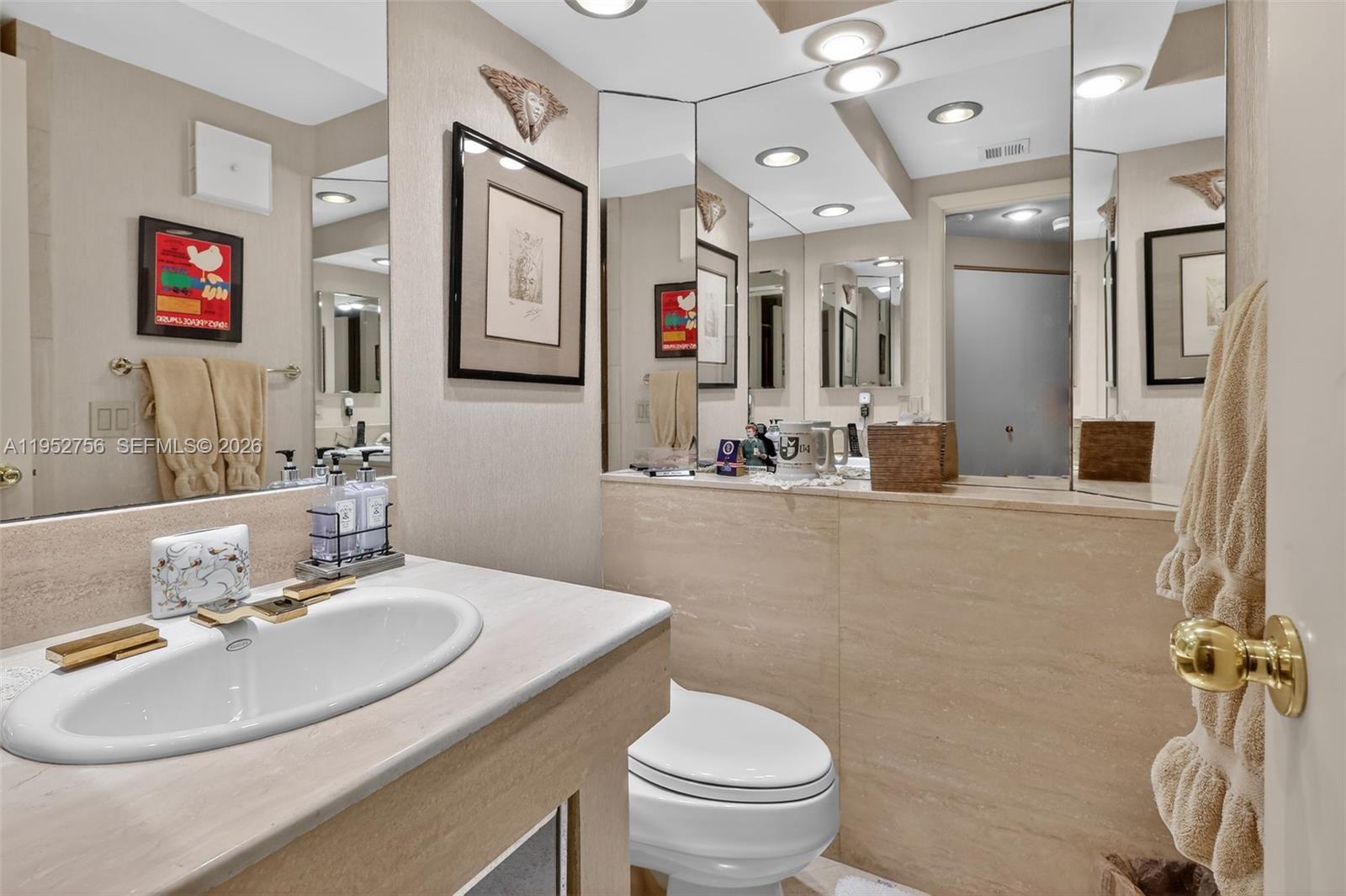 4000 ISL BLVD WILLIAMS IS - Residential