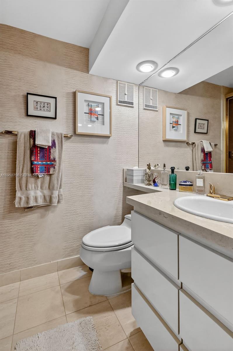 4000 ISL BLVD WILLIAMS IS - Residential