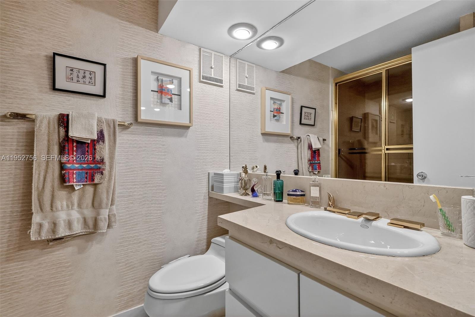 4000 ISL BLVD WILLIAMS IS - Residential