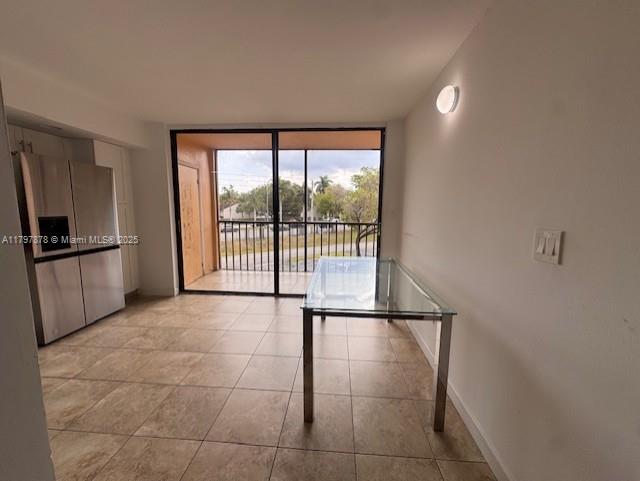 HORIZONS WEST CONDO #8 - Residential