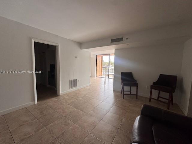 HORIZONS WEST CONDO #8 - Residential